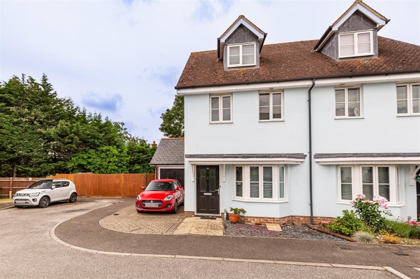 Images for Walter Mead Close, Ongar