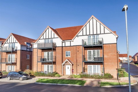 View Full Details for Kingfisher Way, Harlow