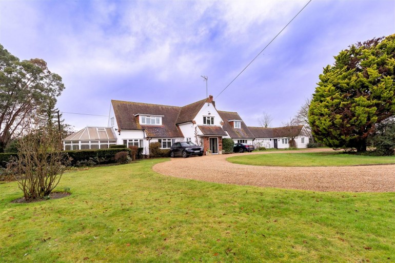 Fernhall Lane, Upshire