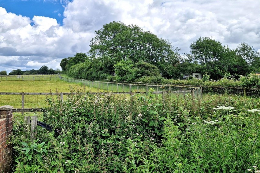 Images for Epping Road, Broadley Common