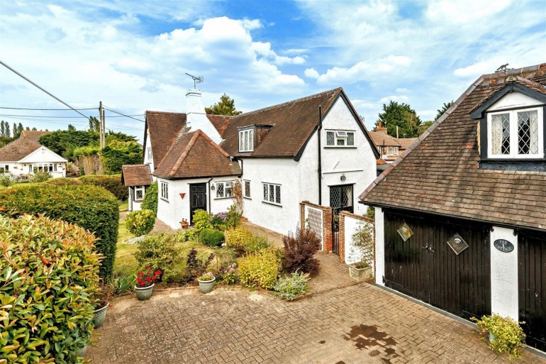 Duck Lane, Thornwood Common