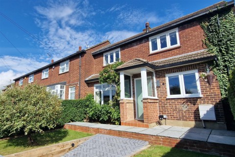 View Full Details for Beaconfield Way, Epping