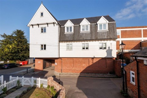 View Full Details for Buttercross Lane, Epping