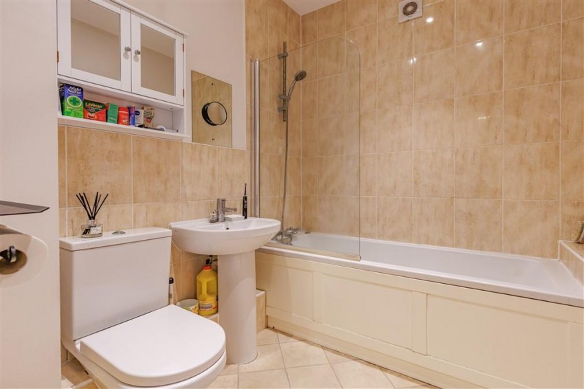 Images for Buttercross Lane, Epping