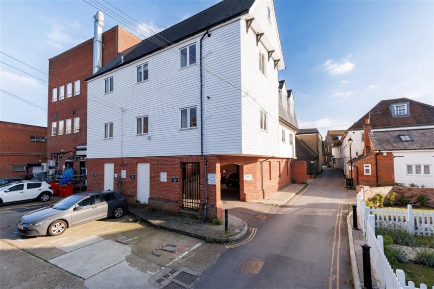 Images for Buttercross Lane, Epping