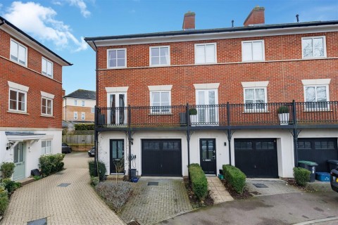 View Full Details for Mowbray Close, Epping