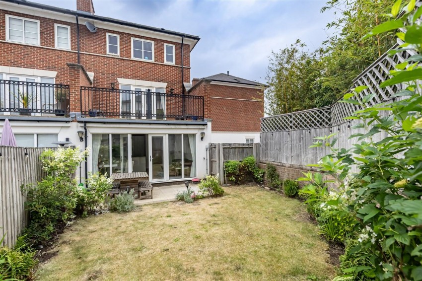 Images for Mowbray Close, Epping