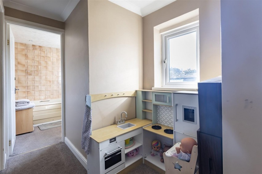 Images for Coronation Hill, Epping