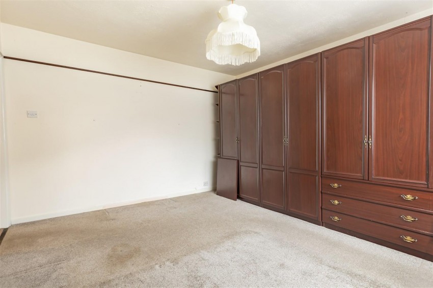 Images for Amesbury Close, Epping