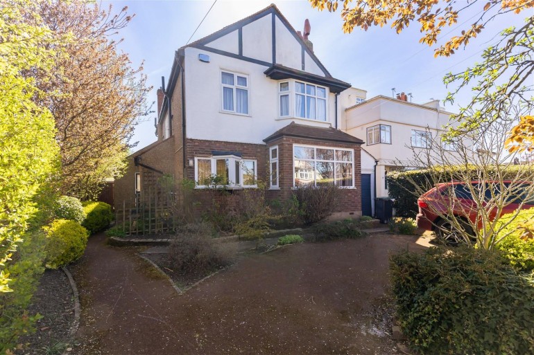 Heath Drive, Theydon Bois