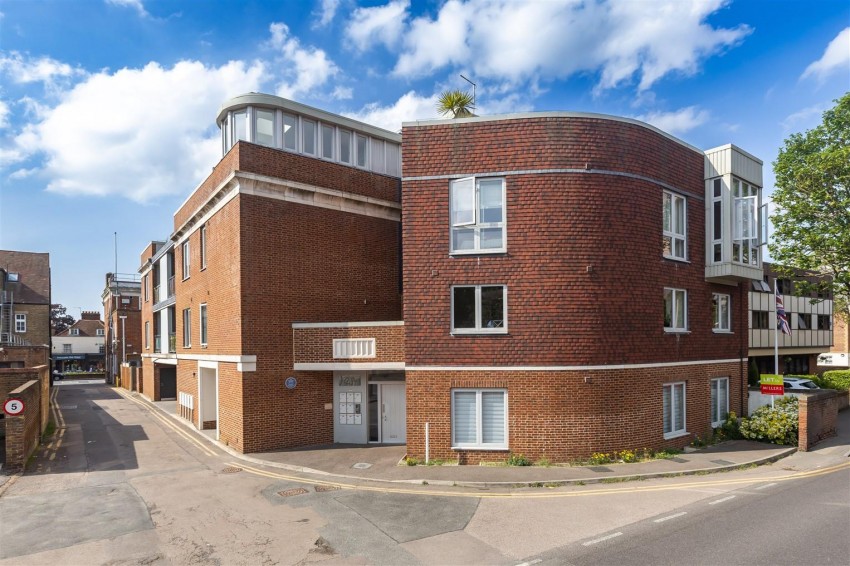 Images for The Old Court House, Star Lane, Epping