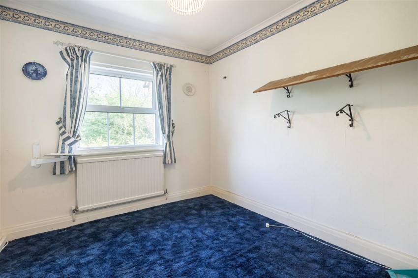 Images for The Magpies, Epping Green,