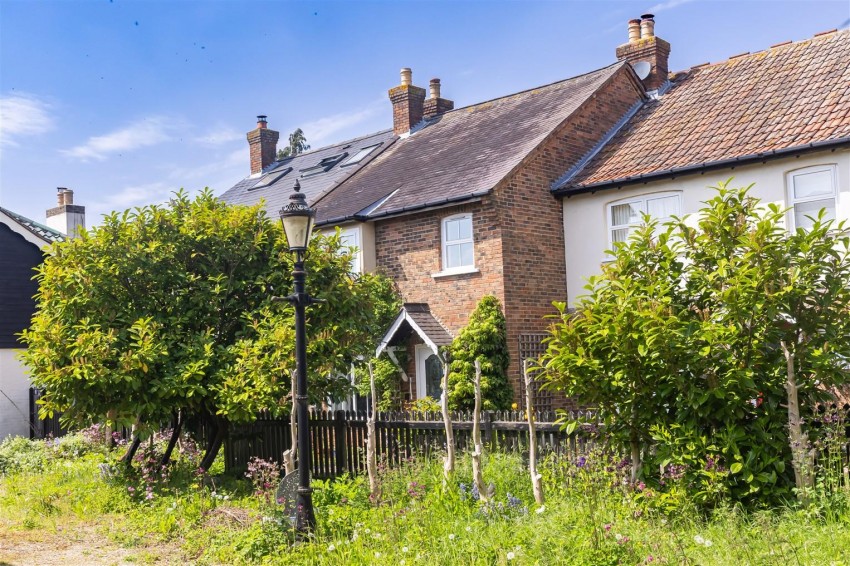 Images for The Magpies, Epping Green