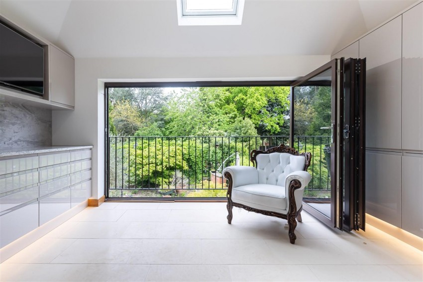 Images for Timber Tops, Harlow Common,