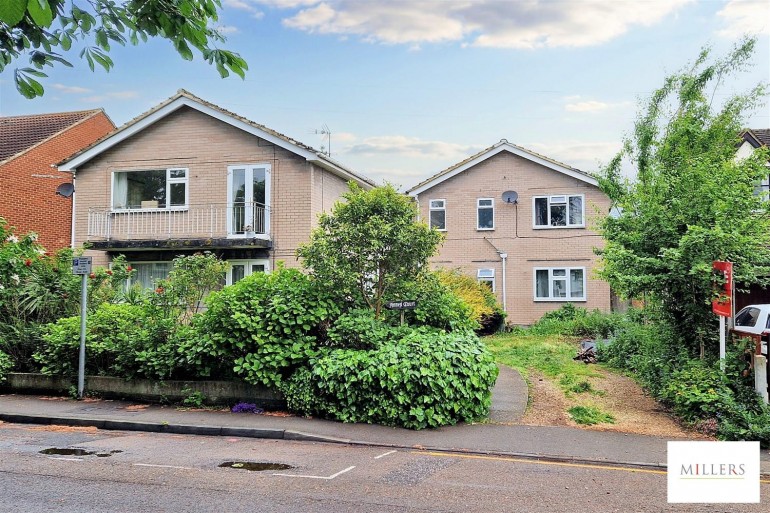 Hemnall Street, Epping