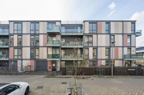 View Full Details for Jacks Farm Way, Chingford