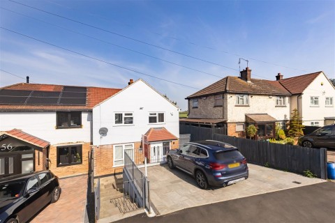 View Full Details for Shaftesbury Road, Epping