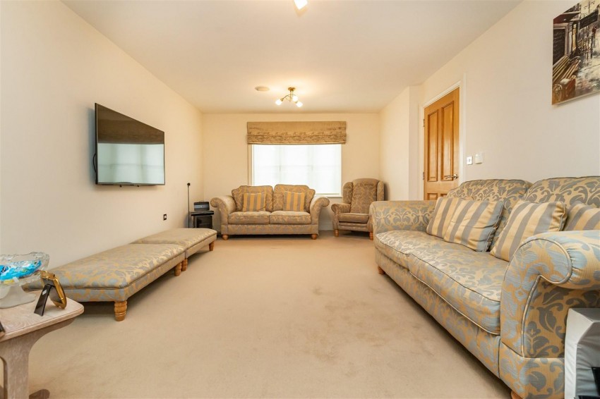 Images for Kings Wood Park, Epping