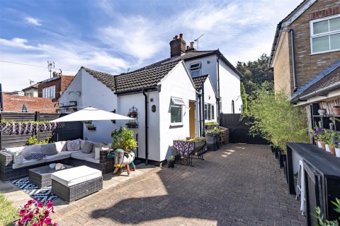 View Full Details for Woodfield Terrace, Thornwood