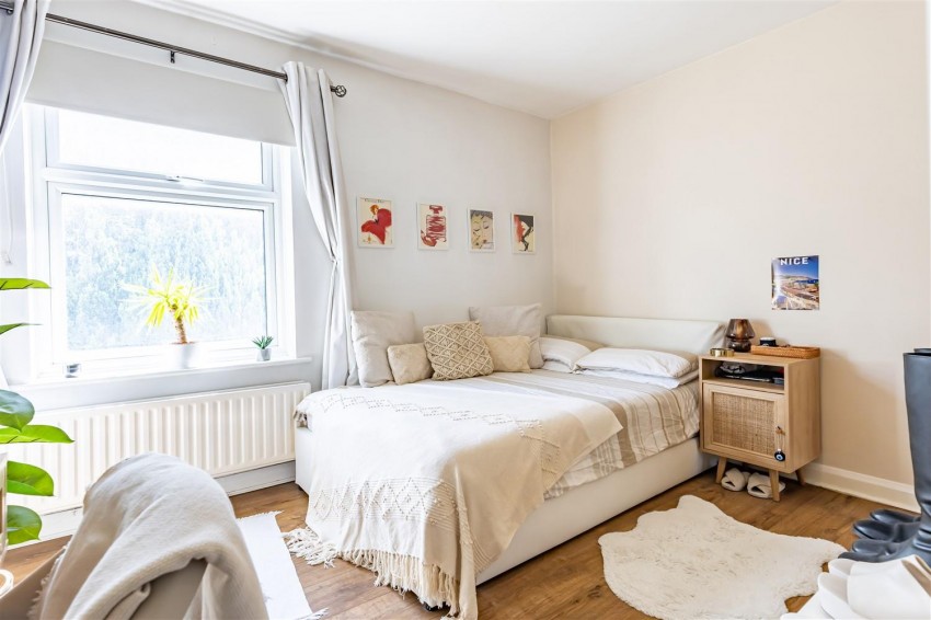 Images for Woodfield Terrace, Thornwood