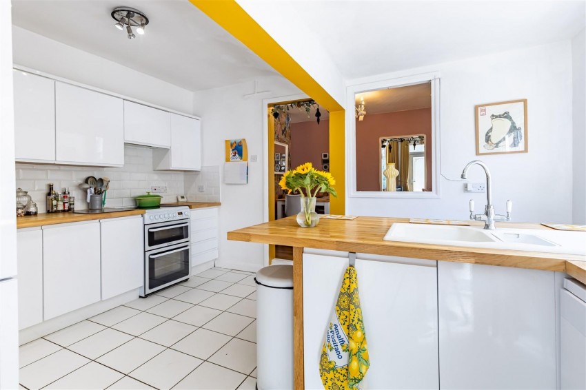 Images for Woodfield Terrace, Thornwood