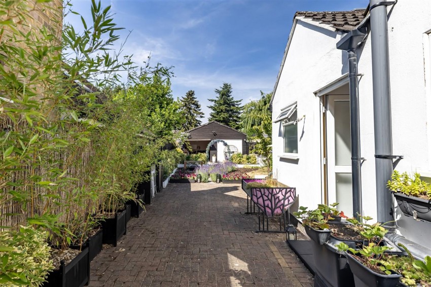 Images for Woodfield Terrace, Thornwood