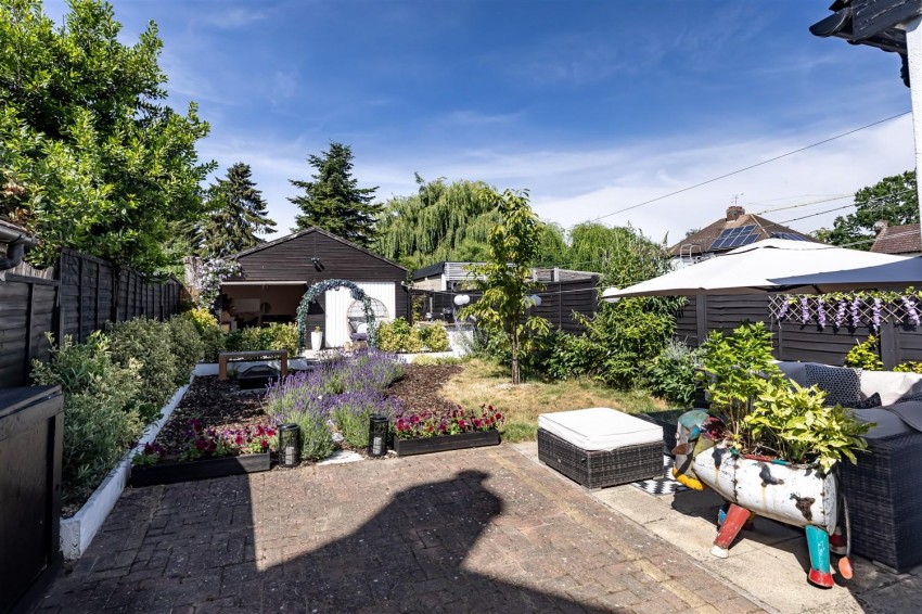 Images for Woodfield Terrace, Thornwood