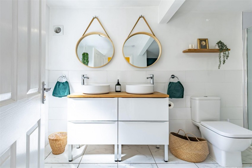 Images for Woodfield Terrace, Thornwood