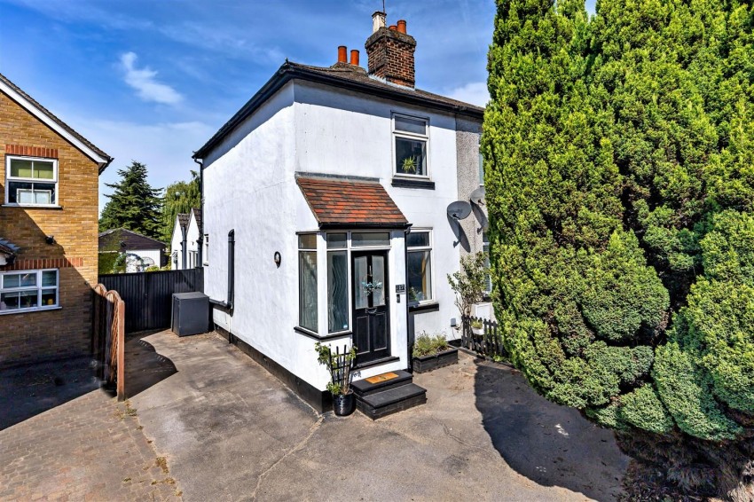 Images for Woodfield Terrace, Thornwood