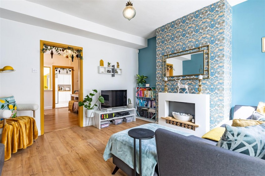 Images for Woodfield Terrace, Thornwood