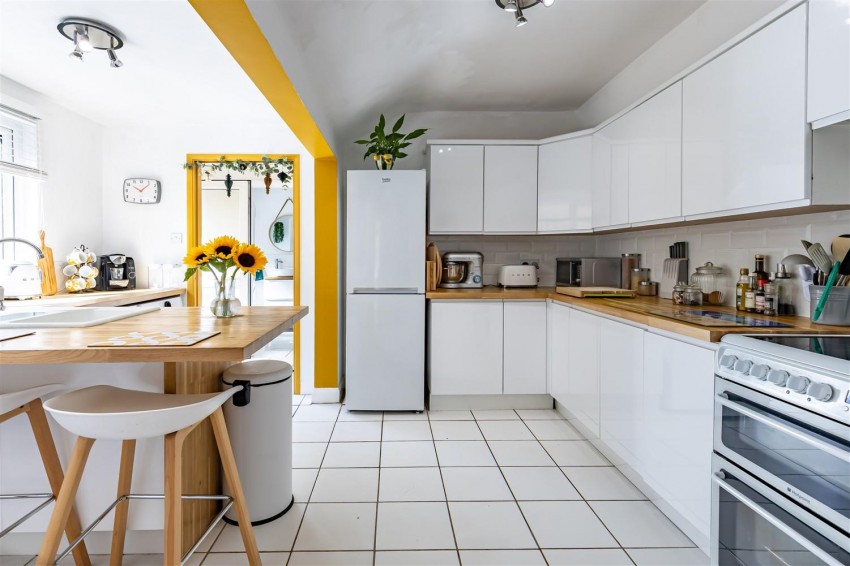 Images for Woodfield Terrace, Thornwood