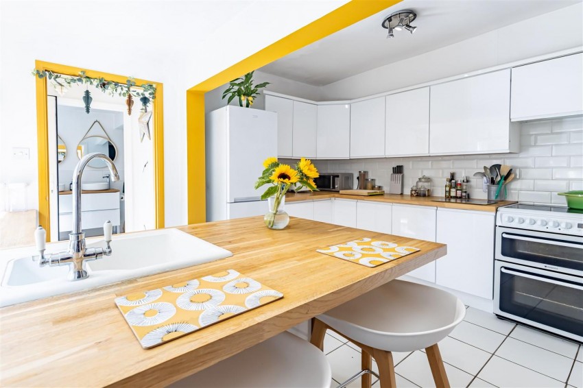 Images for Woodfield Terrace, Thornwood