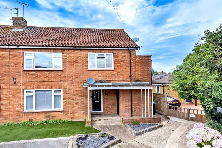 Amesbury Close, Epping
