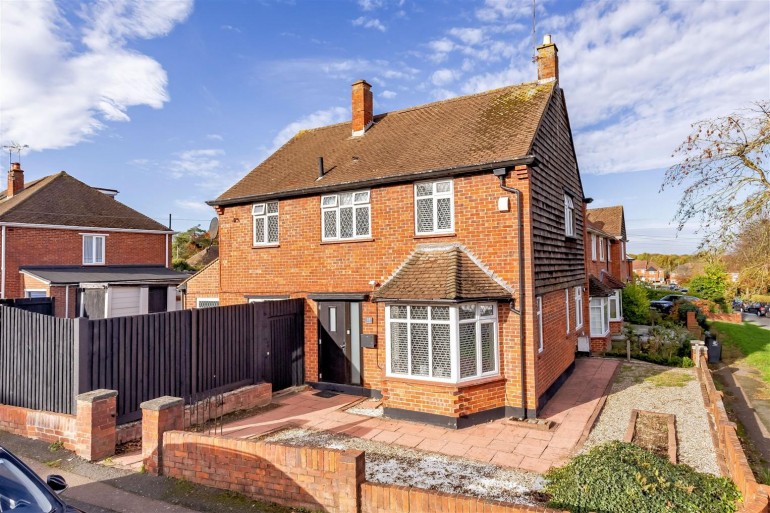 Upper Swaines, Epping