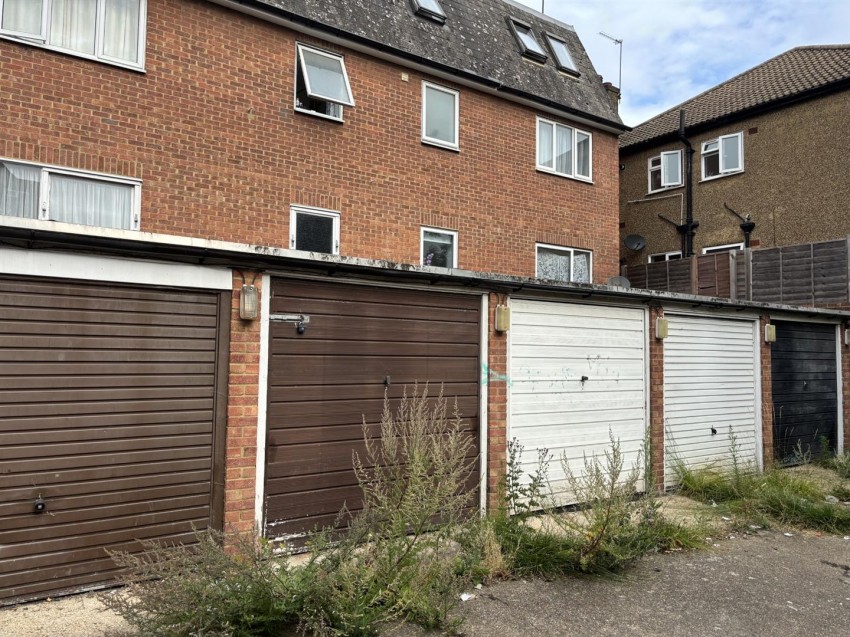 Images for Madeira Grove, Woodford Green