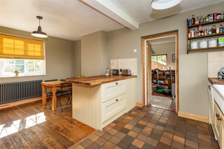 Images for Hilltop Cottages, Mount Road, Theydon Mount.