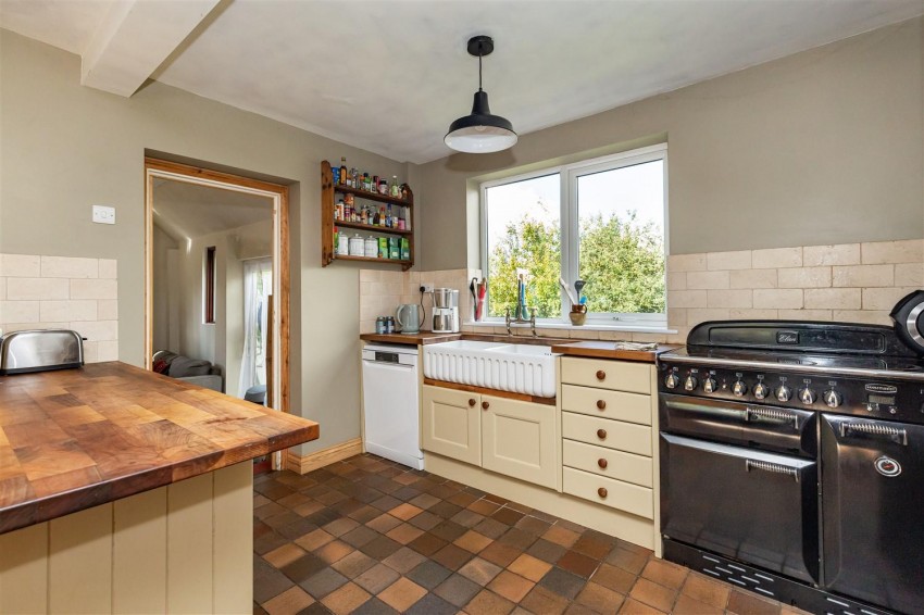 Images for Hilltop Cottages, Mount Road, Theydon Mount.