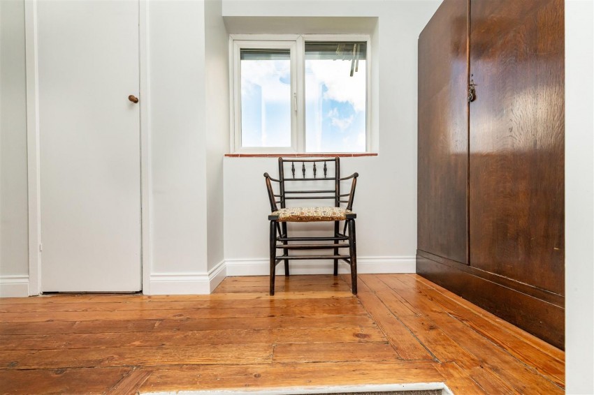 Images for Hilltop Cottages, Mount Road, Theydon Mount.