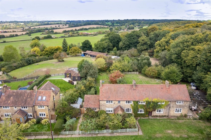 Images for Hilltop Cottages, Mount Road, Theydon Mount.