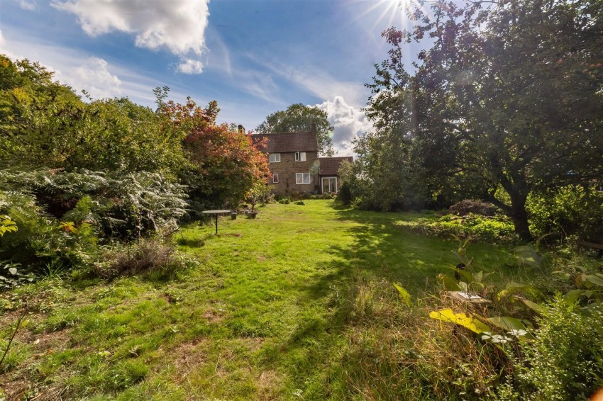 Images for Hilltop Cottages, Mount Road, Theydon Mount.