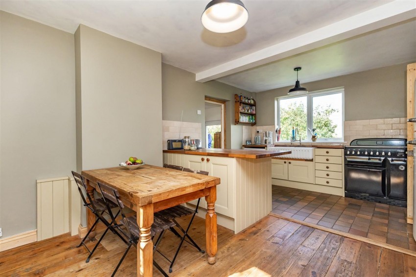 Images for Hilltop Cottages, Mount Road, Theydon Mount.