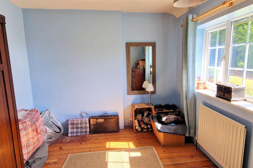 Images for Hilltop Cottages, Mount Road, Theydon Mount.