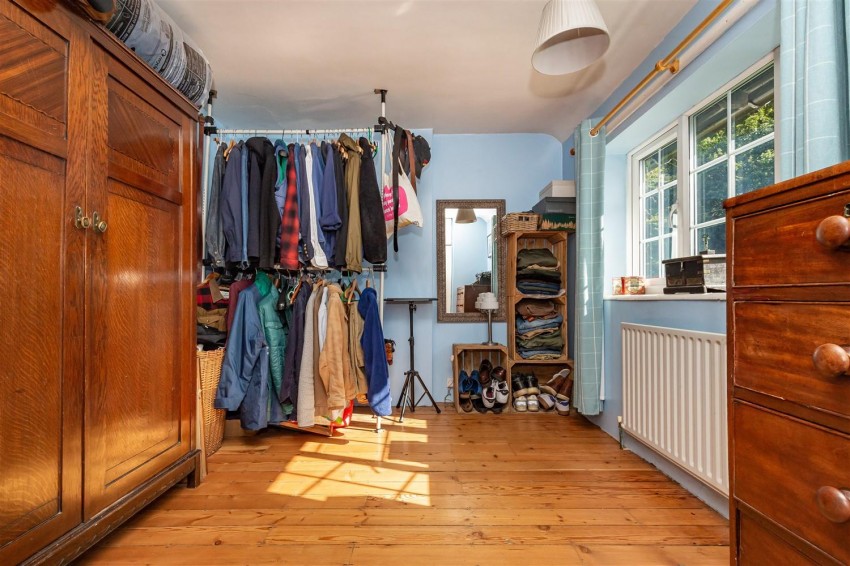 Images for Hilltop Cottages, Mount Road, Theydon Mount.
