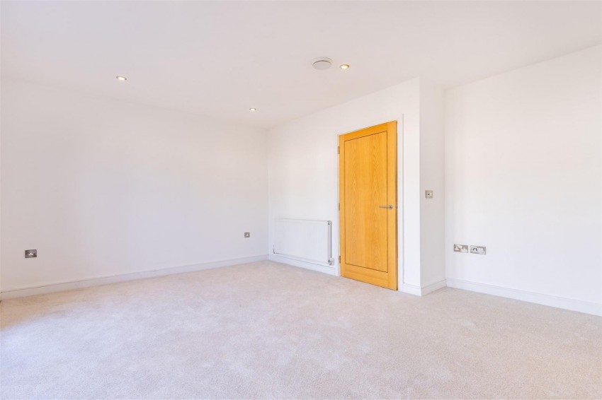 Images for Mowbray Close, Epping