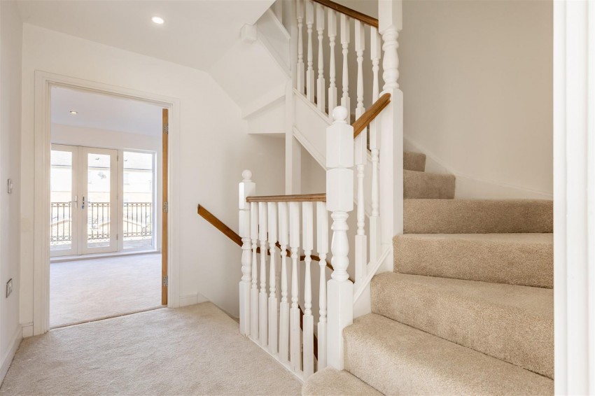 Images for Mowbray Close, Epping