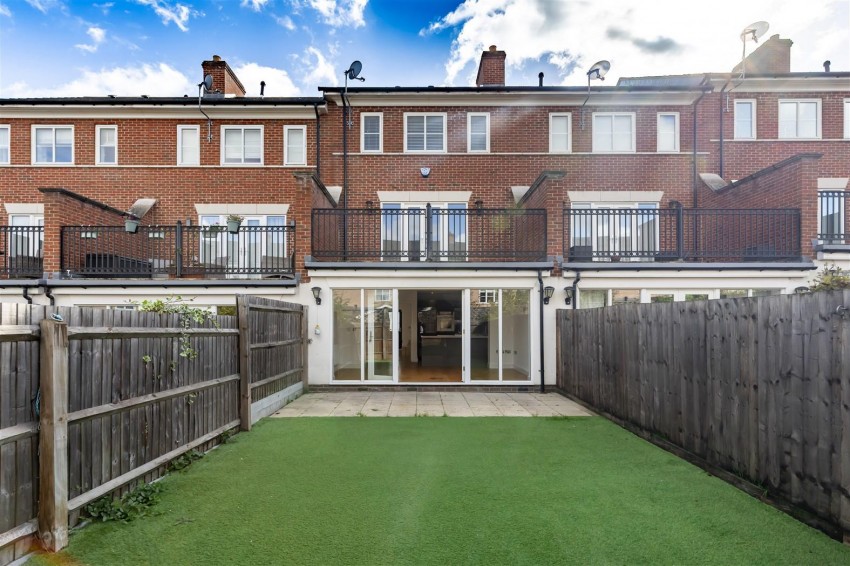 Images for Mowbray Close, Epping