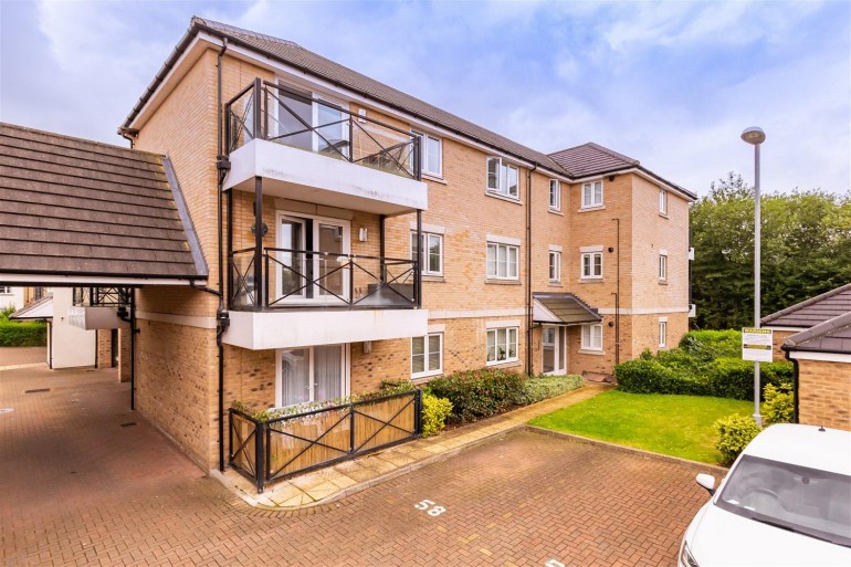 Blenheim Square, North Weald