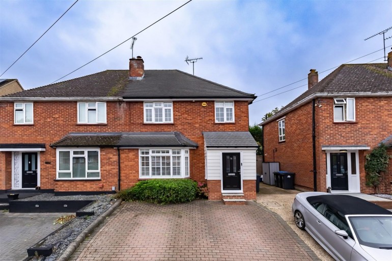 Crows Road, Epping