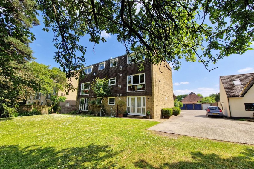 Images for The Lodge, The Plain, Epping