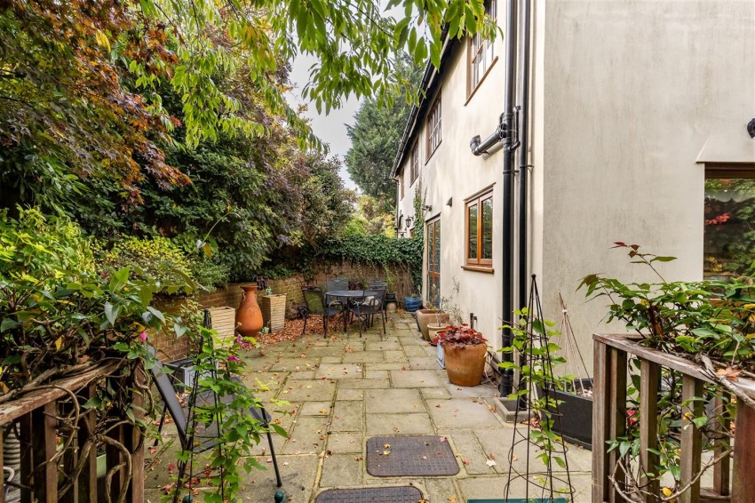 Images for Coach House Cottage, Maltings Drive, Epping
